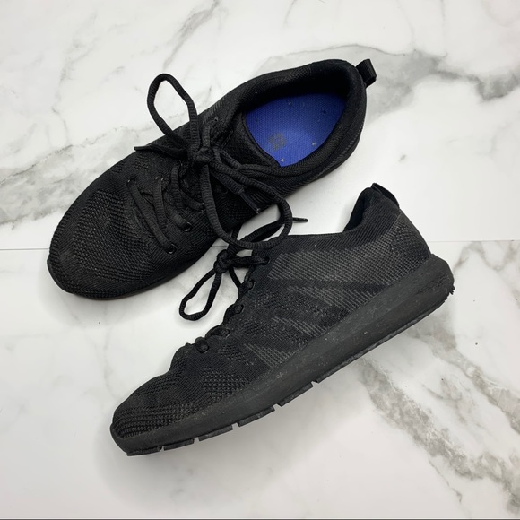 black non slip tennis shoes